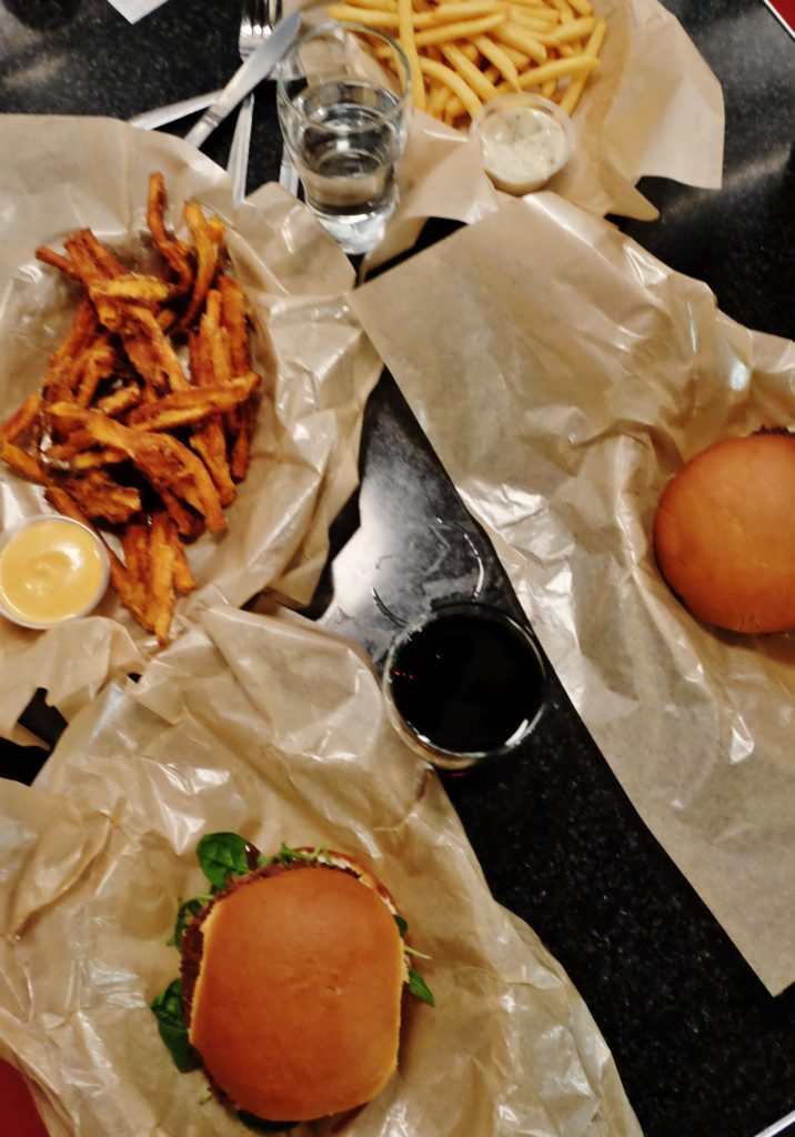 lilys-burger-8